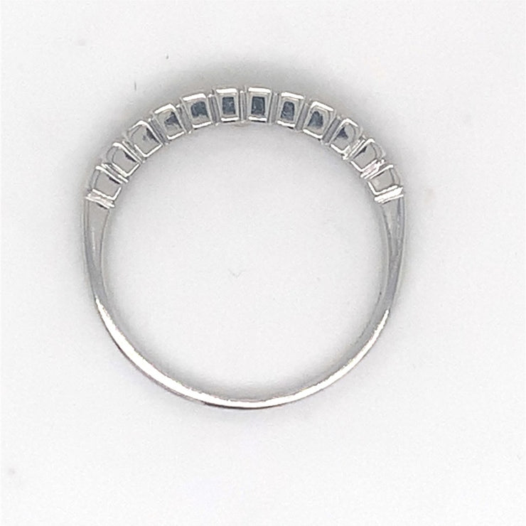 18 Karat Diamond Wedding Band 0.25tw