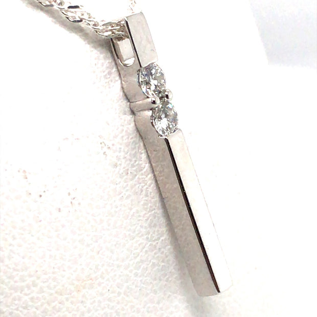 14k White Gold .2cttw Diamond Bar Pendant