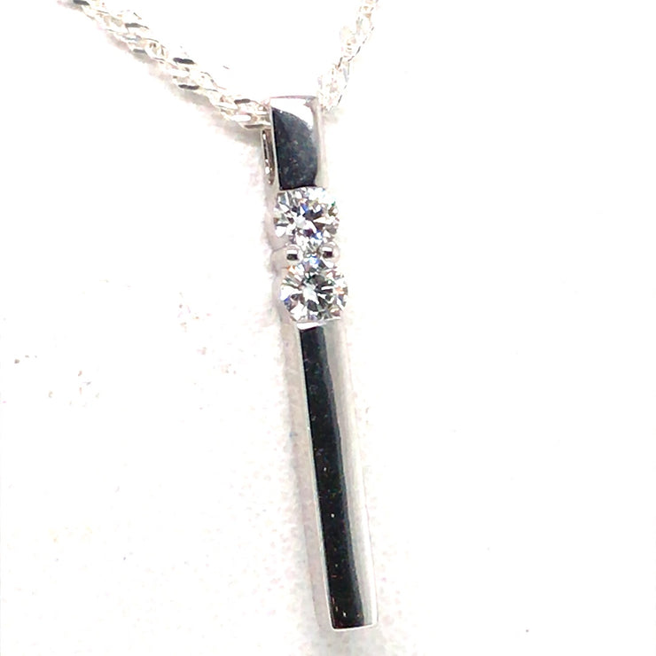 14k White Gold .2cttw Diamond Bar Pendant