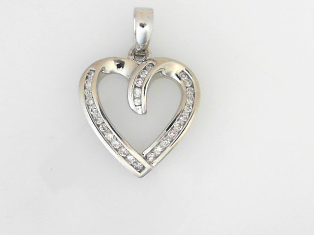 10k White Gold Diamond Heart Pendant