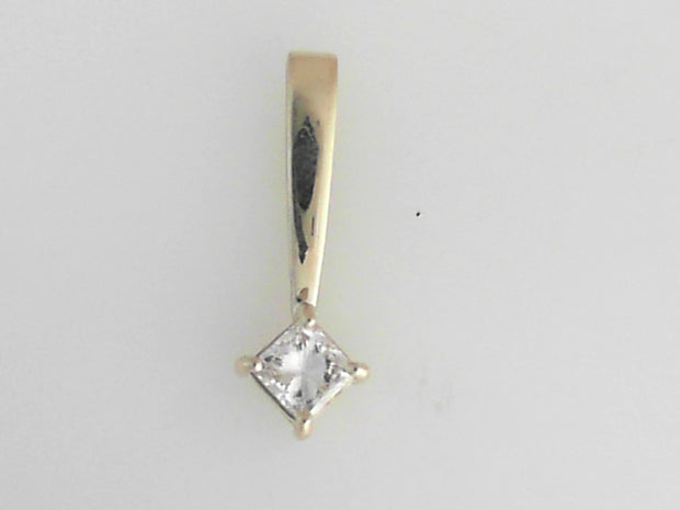 14k yellow gold diamond pendant with 0.86ct Square G/VS2 GIA