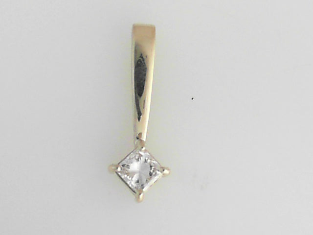 14k yellow gold diamond pendant with 0.86ct Square G/VS2 GIA