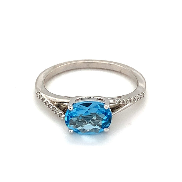 14k White Gold Oval Blue Topaz Ring