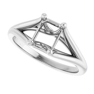 Platinum 7x5 mm Emerald Solitaire Engagement Ring Mounting